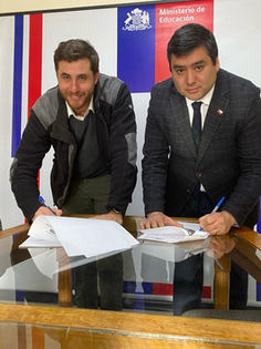 Seremi de Educación y SLEP Aysén suscriben acuerdo de cooperación técnica para consolidad la infraestructura escolar pública