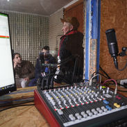 Radio Comunitaria FM del Mar 102.1 FM vuelve a conectar a Islas Huichas tras cuatro años fuera del aire