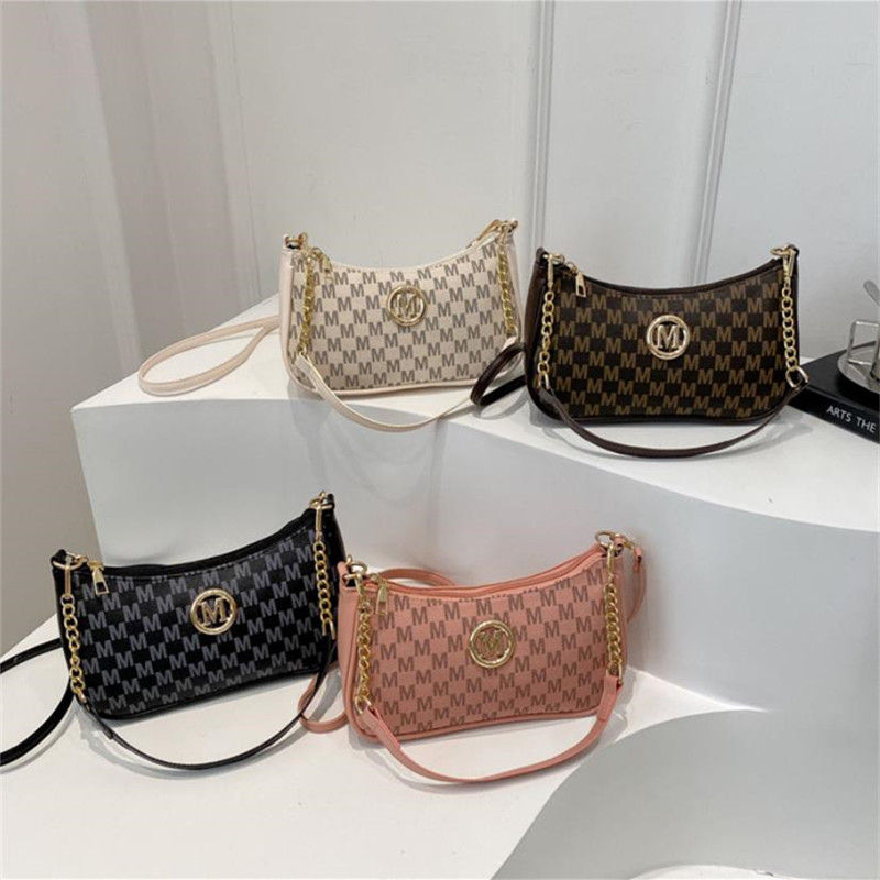 Thumbnail: Vintage Luxe Chain Bag