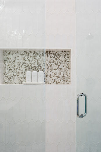 Montage Bubbles recycled glass mosaic 12x12, Floor & Decor, Viviano Marlo Dolomite Picket 10x12, Metro Quartz Casena, DELTA  D559HADST CHROME, polished jar