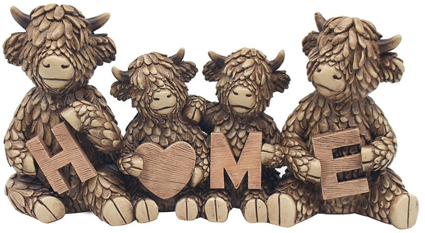 Highland cow family figurine, 'HOME' letters