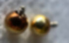 Anatometal beads that tarnish from pH balance and skincare products