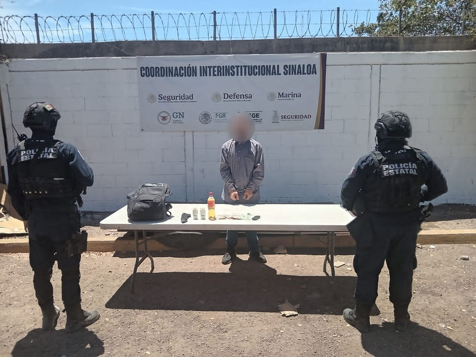 Un masculino señalado como presunto responsable del asalto a una farmacia fue detenido por el Grupo Interinstitucional, en Culiacán