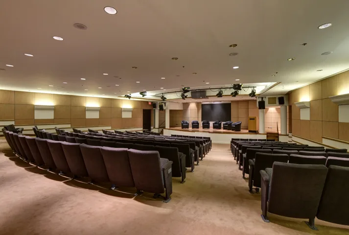 amenities-conferencecenter.webp