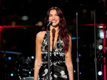 ¿Por qué ir a ver a Dua Lipa en concierto en 2025?