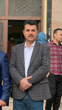 مامۆستا پێرس خالید  مامۆستا_ لە قوتابخانەی بێشەی بنەڕەتی تێکەڵاو