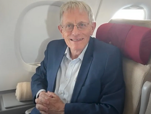 Simon Calder flies Global