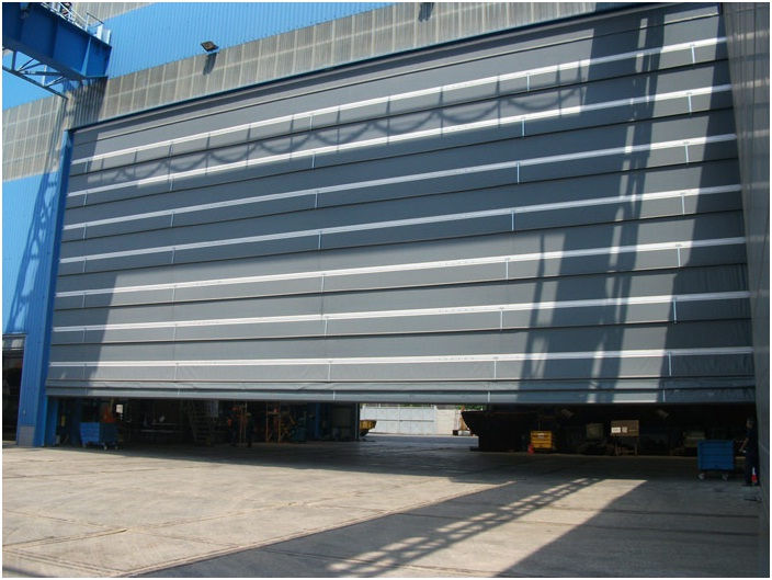 Fabric Fold up Hanger door