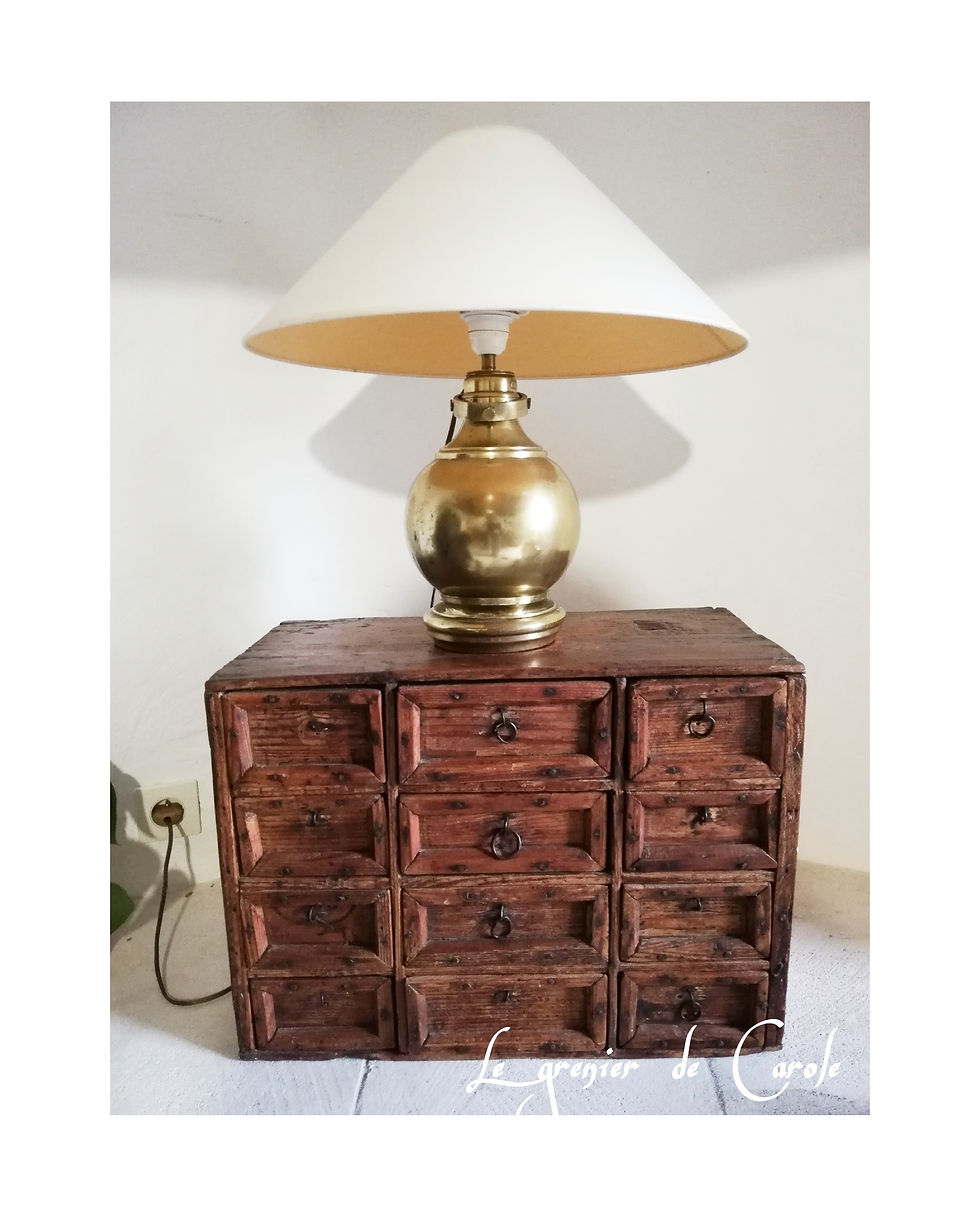 meuble de metier à multiple tiroirs