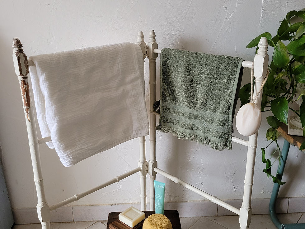 porte serviette vintage à poser en bois