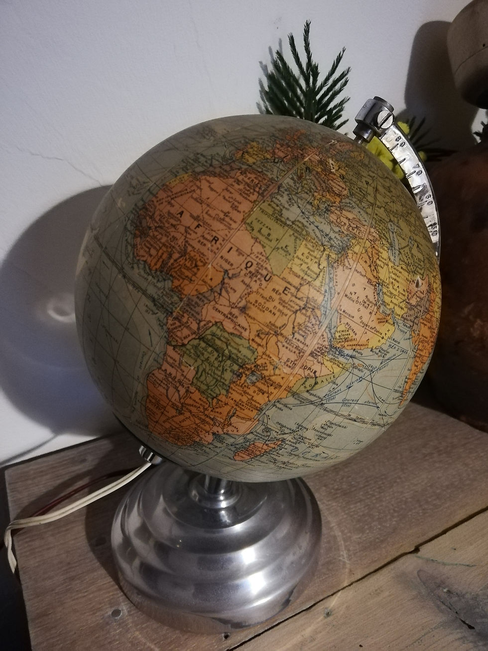 globe terrestre mappemonde Perrina lumineux 1940 vintage
