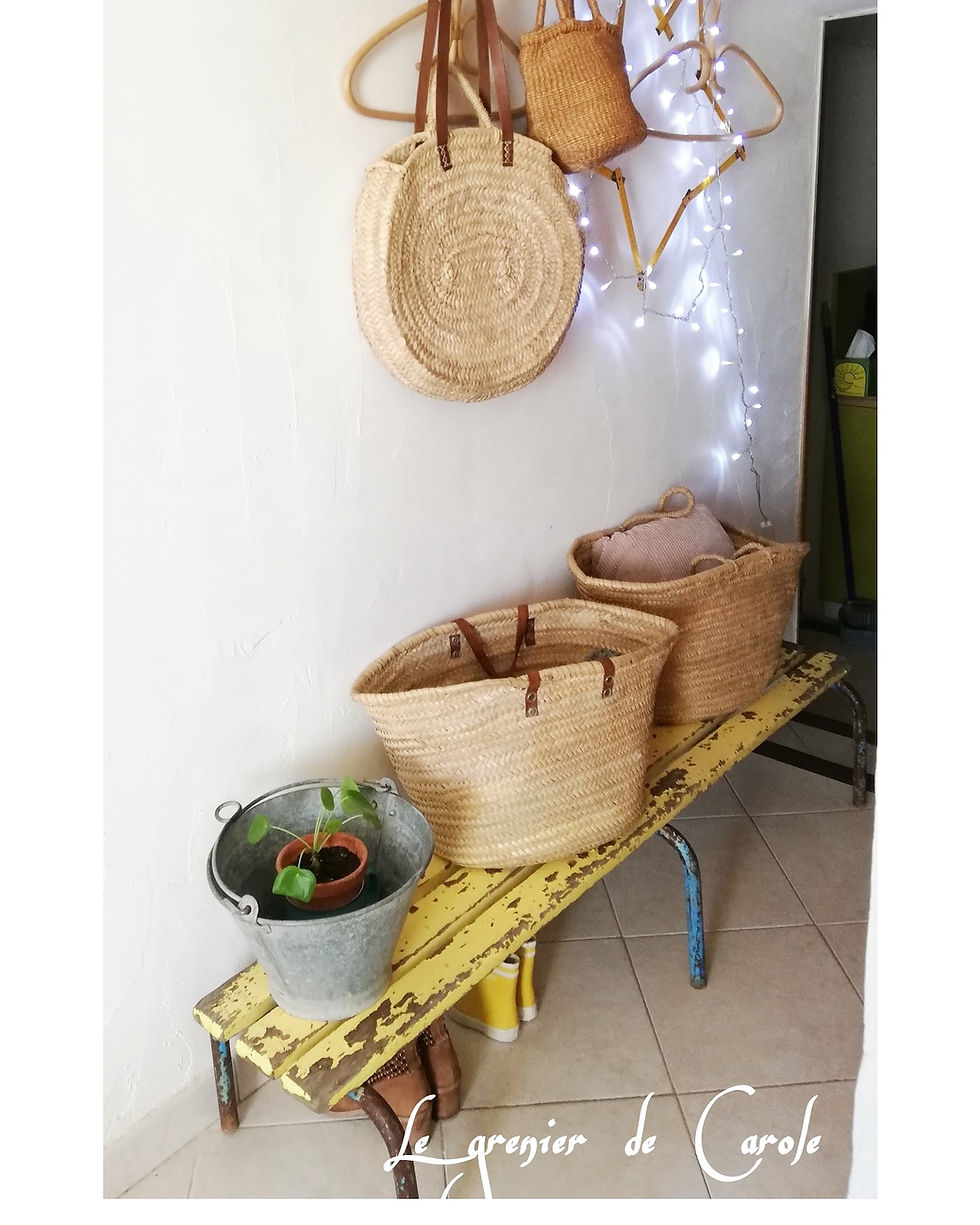 banc vintage de maternelle patine jaune