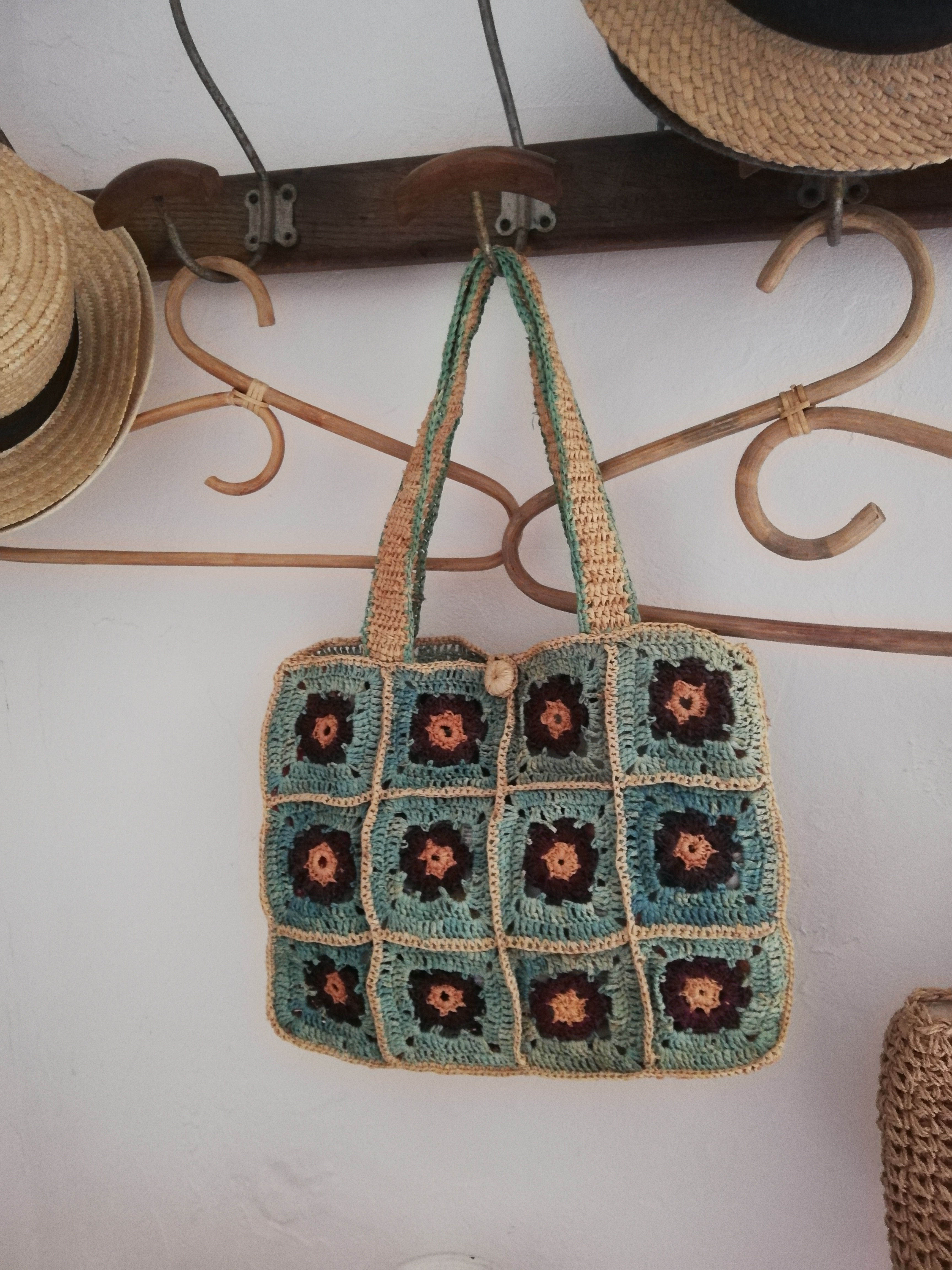 Sac vintage bleu à fleurs au crochet