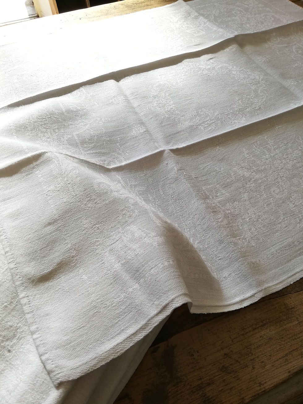 8 grandes serviettes de tables blanches XIXe siècle