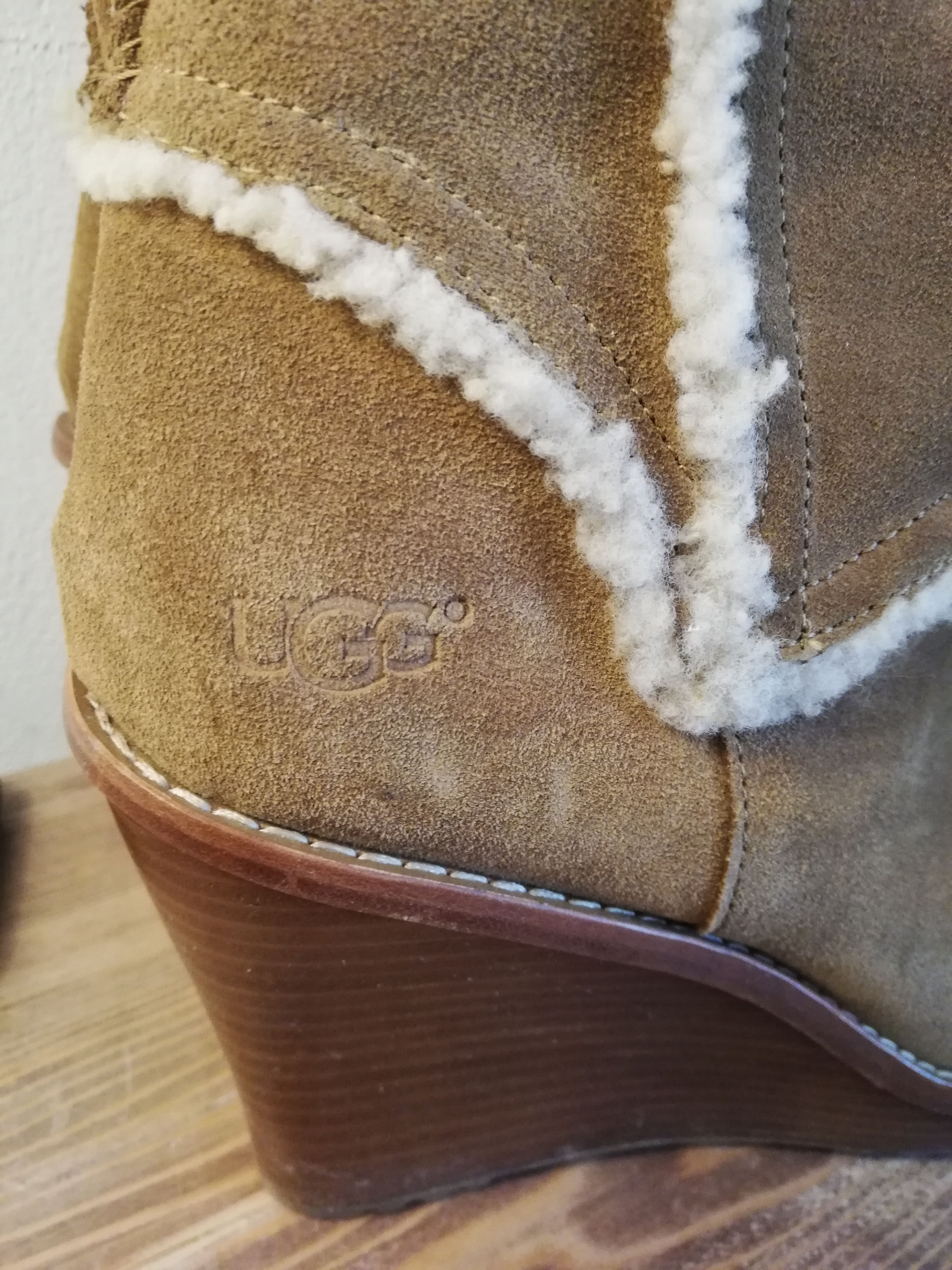 bottes UGG compensées