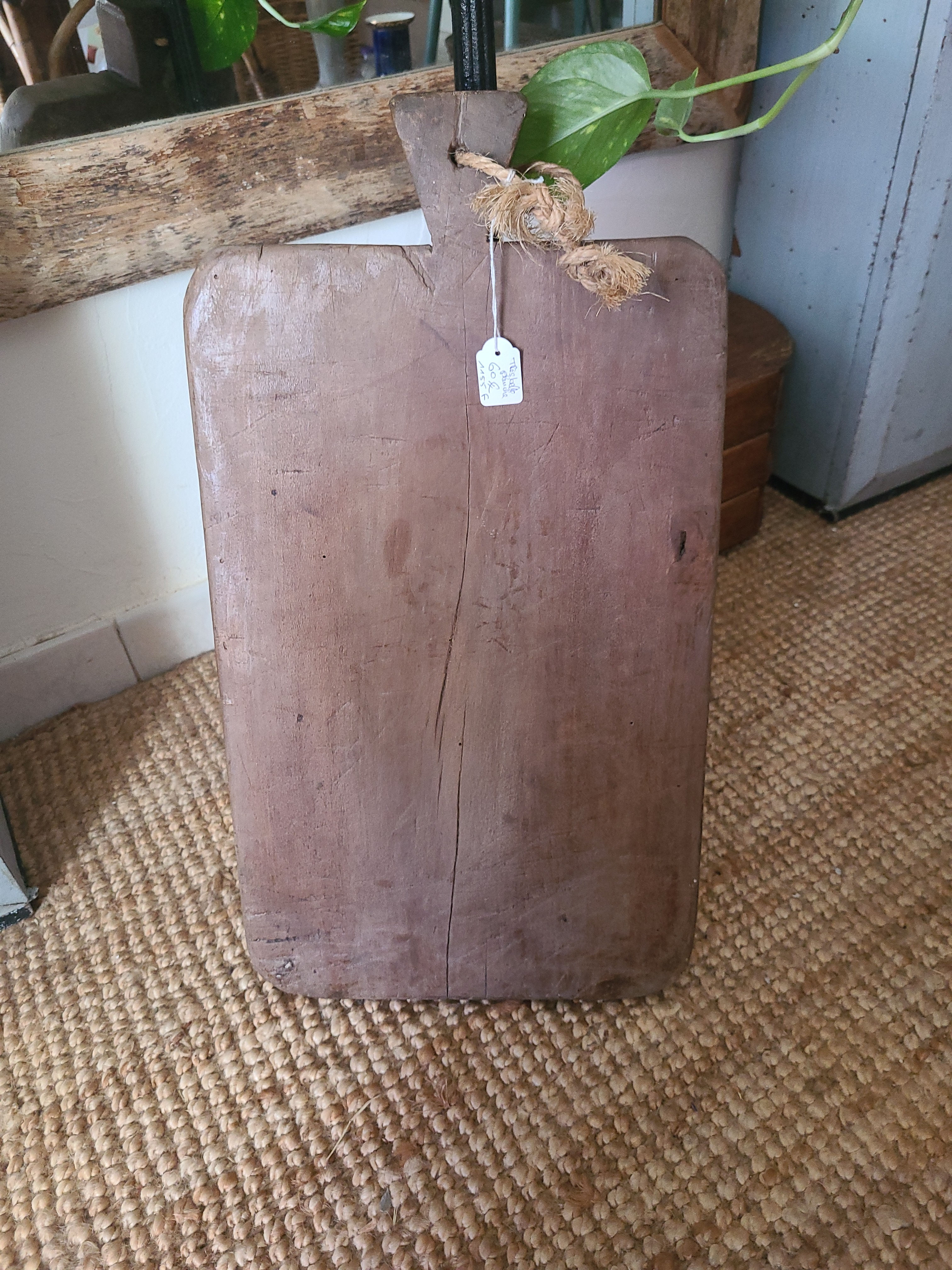 Très belle planche à découper avec égouttoir