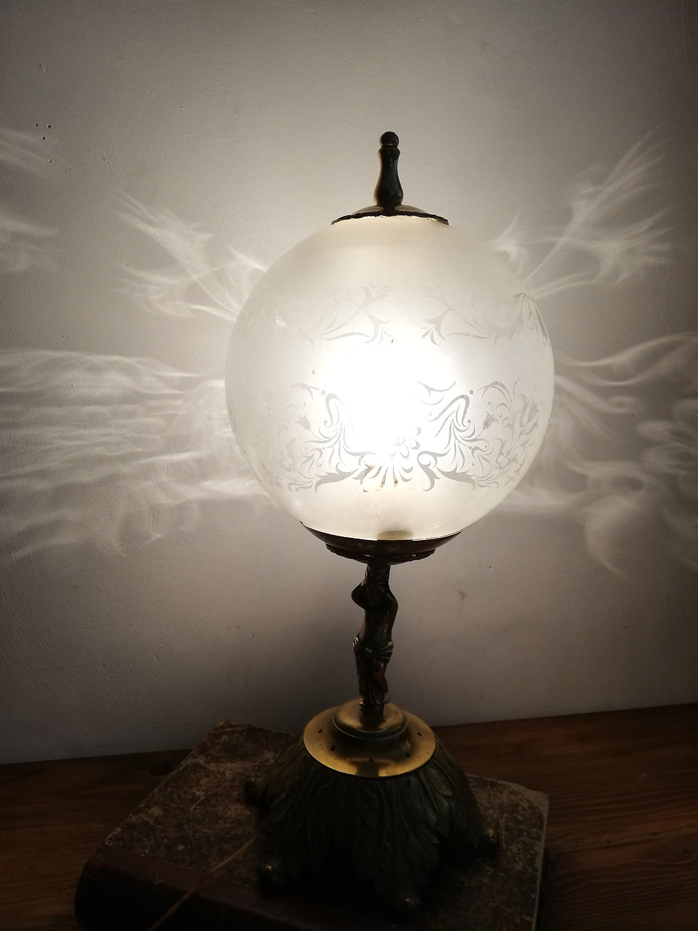 lampe en verre dépoli