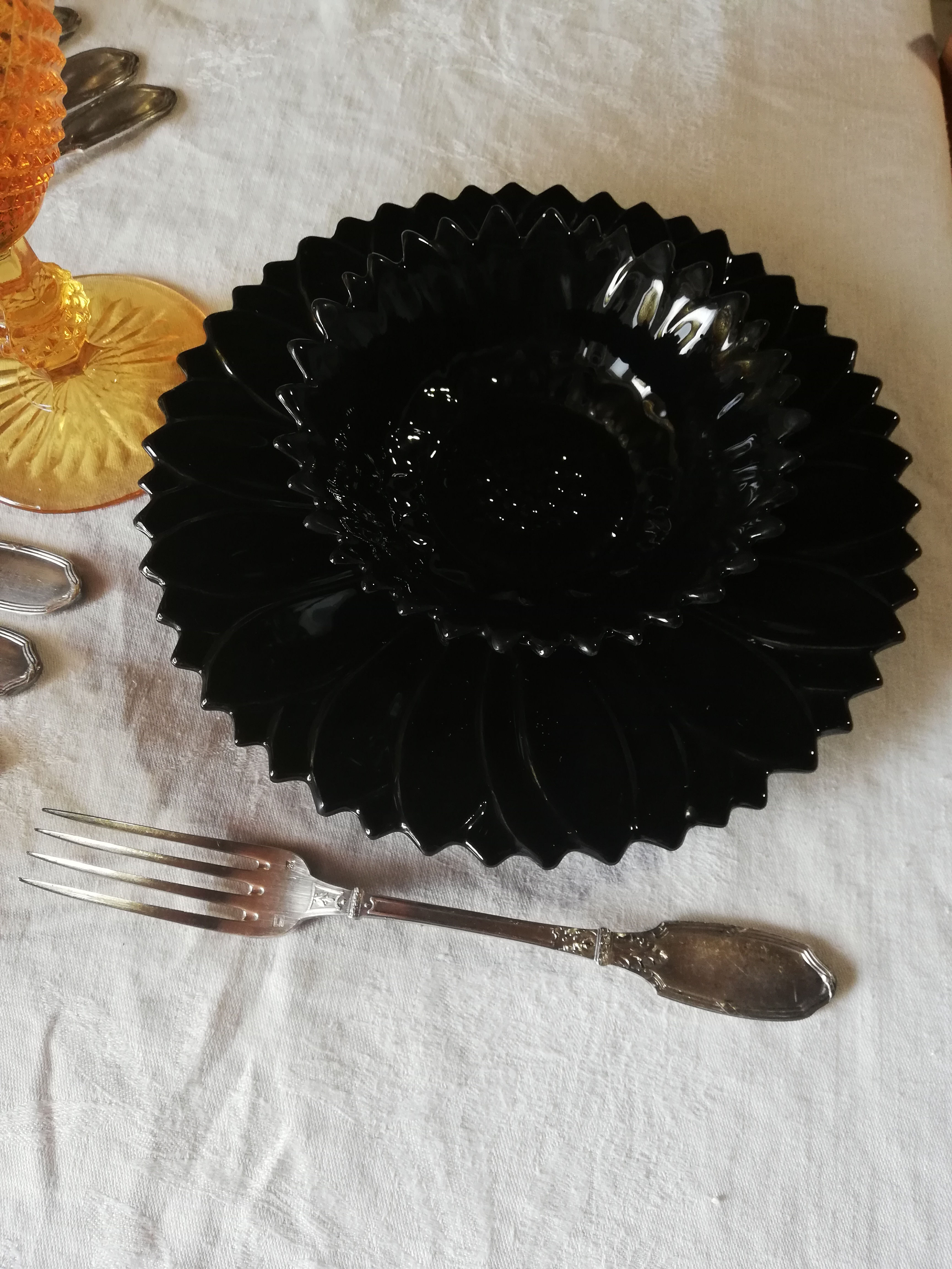 Assiettes et Coupelles faïencerie Charolles