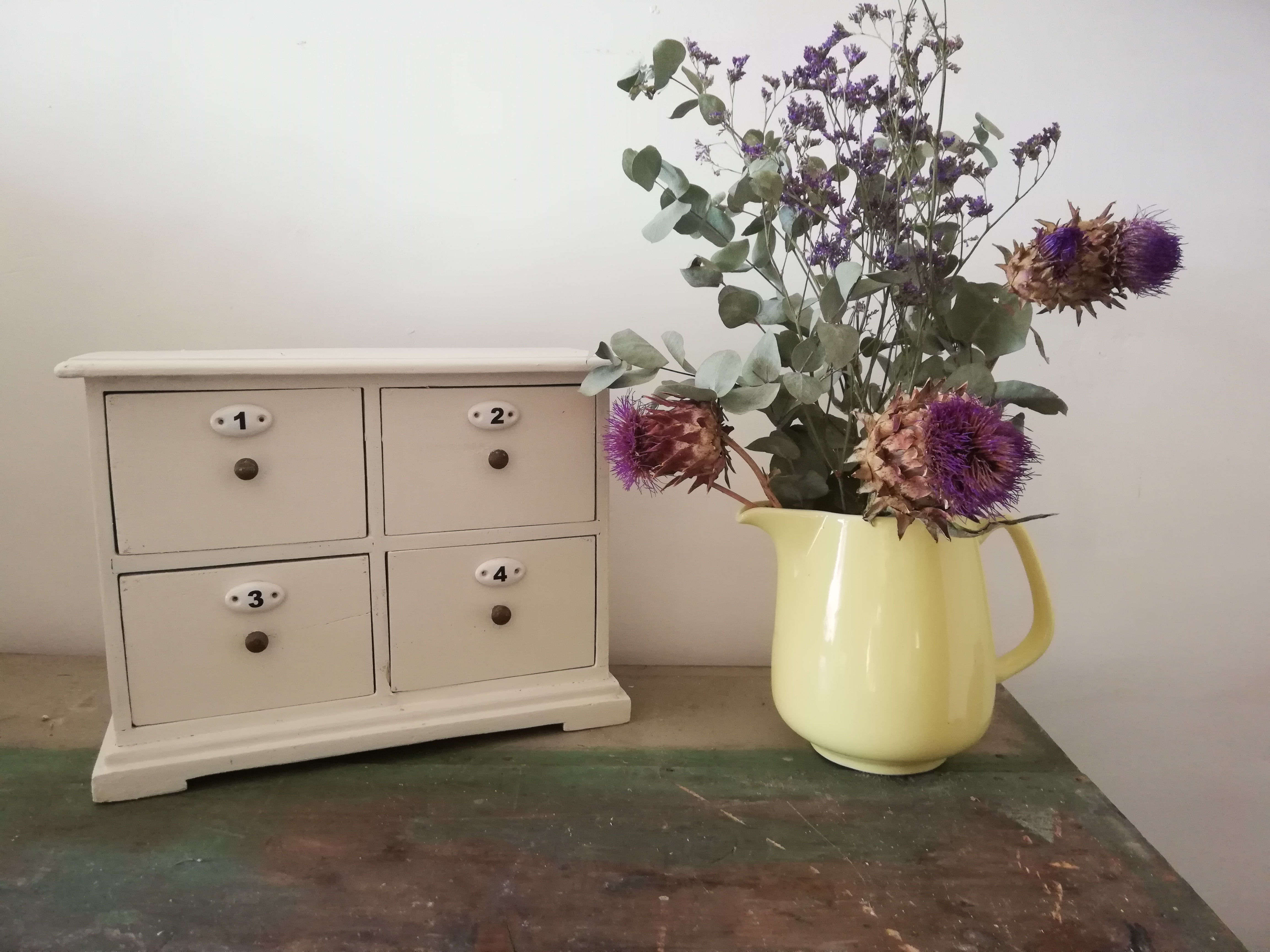 Petit meuble ancien à 4 tiroirs