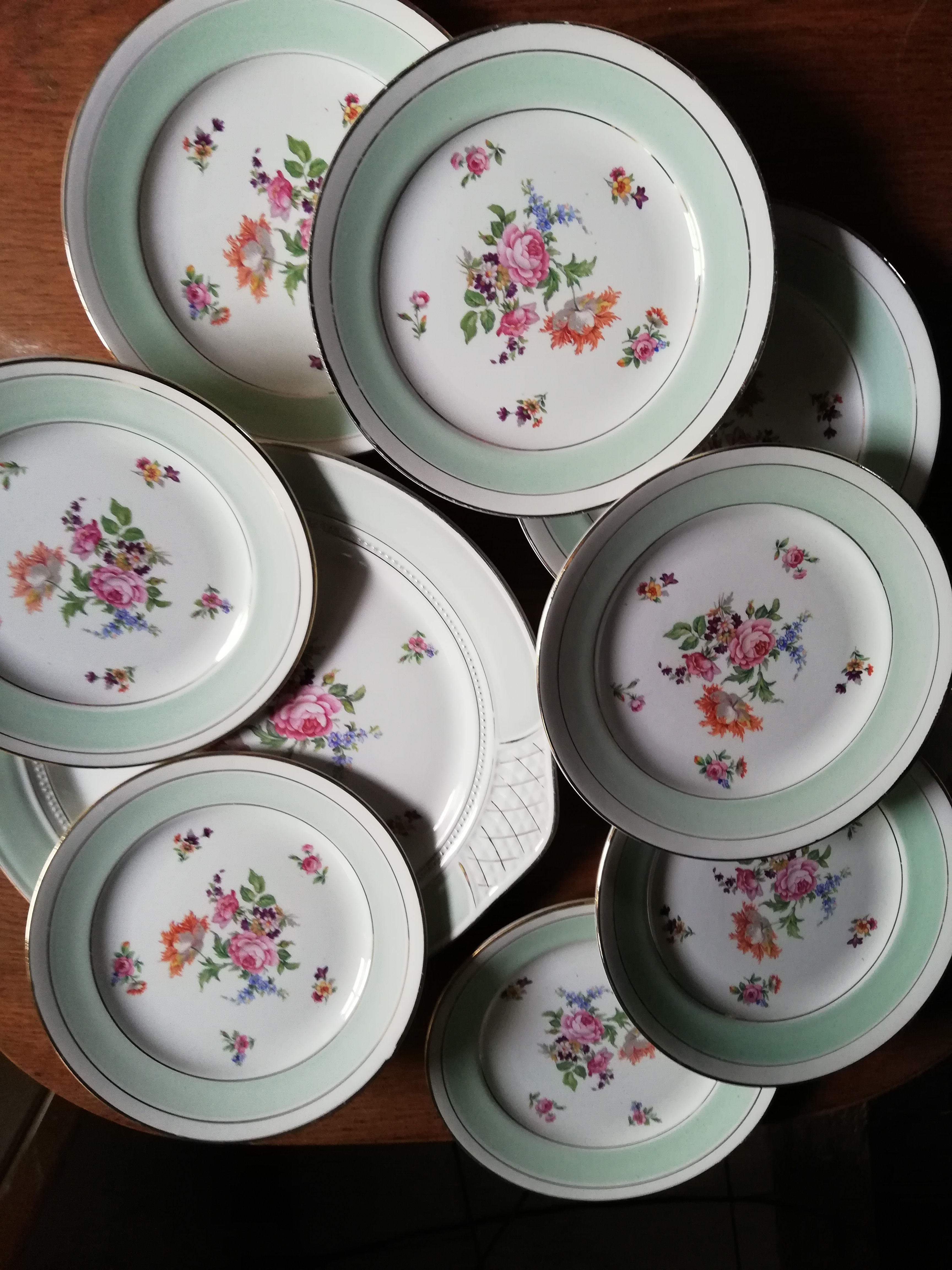 Service Saint Amand en porcelaine