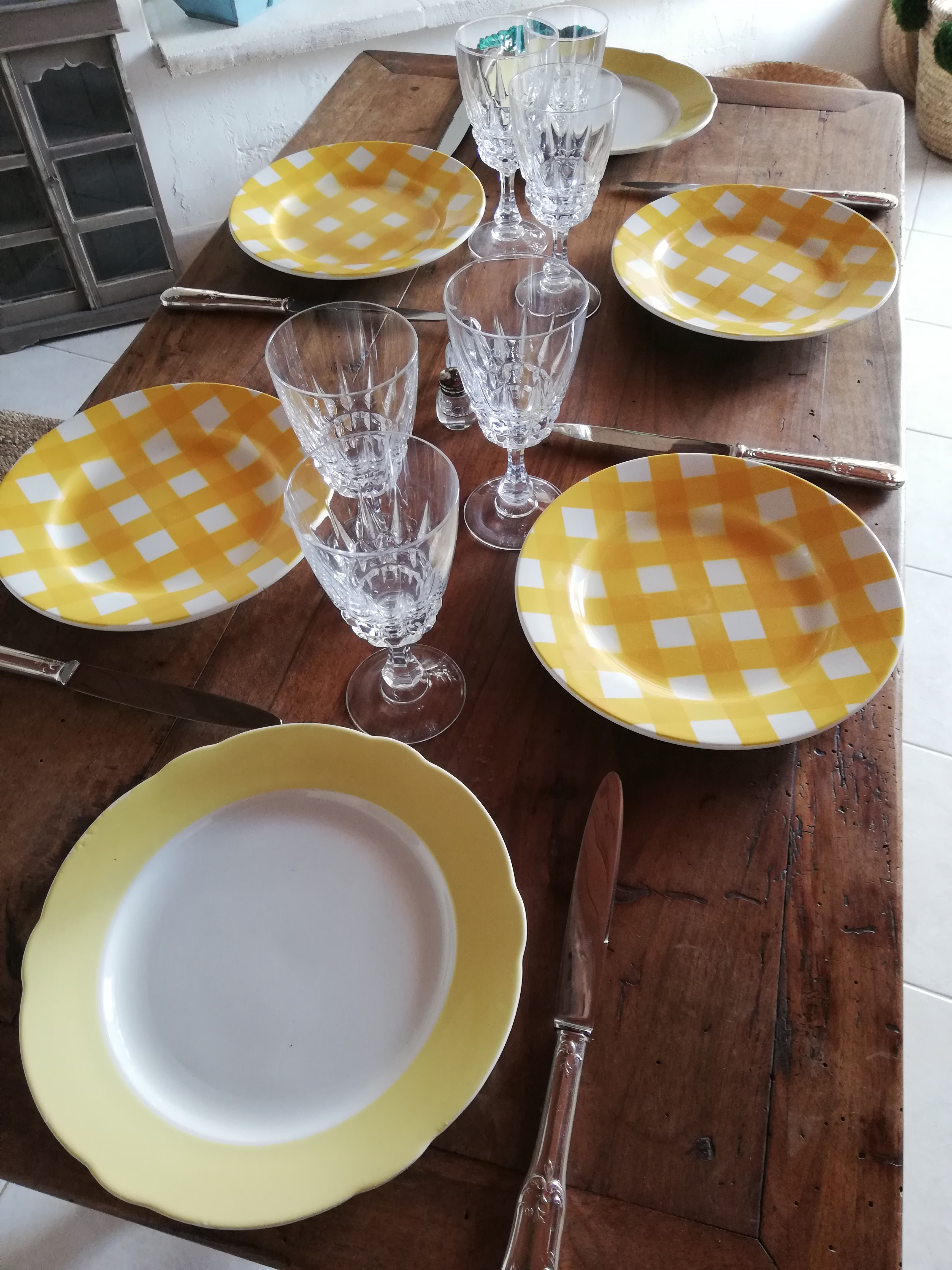 4 assiettes vichy jaune Sarreguemines +2 vintage