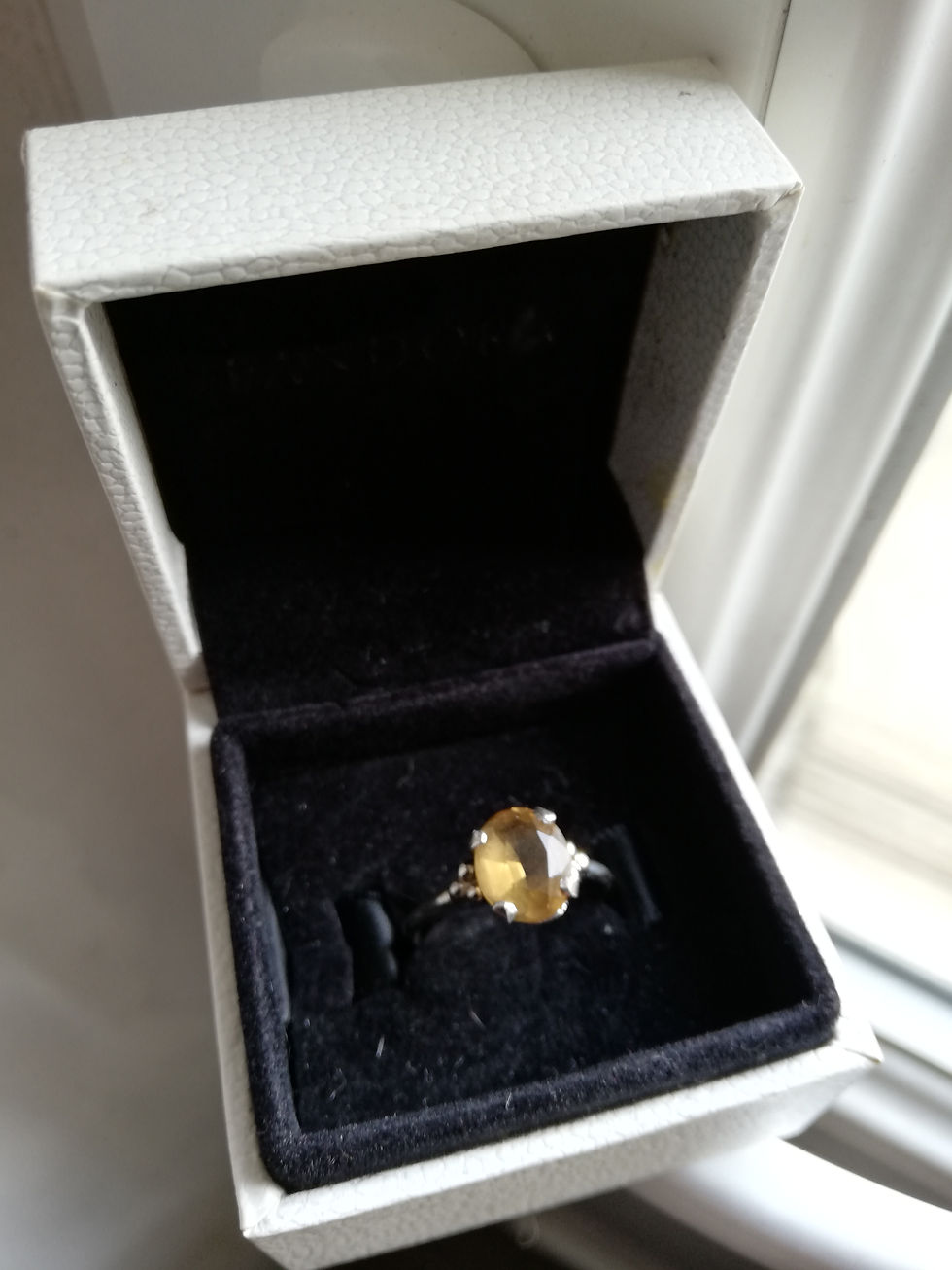 bague argent et pierre jaune