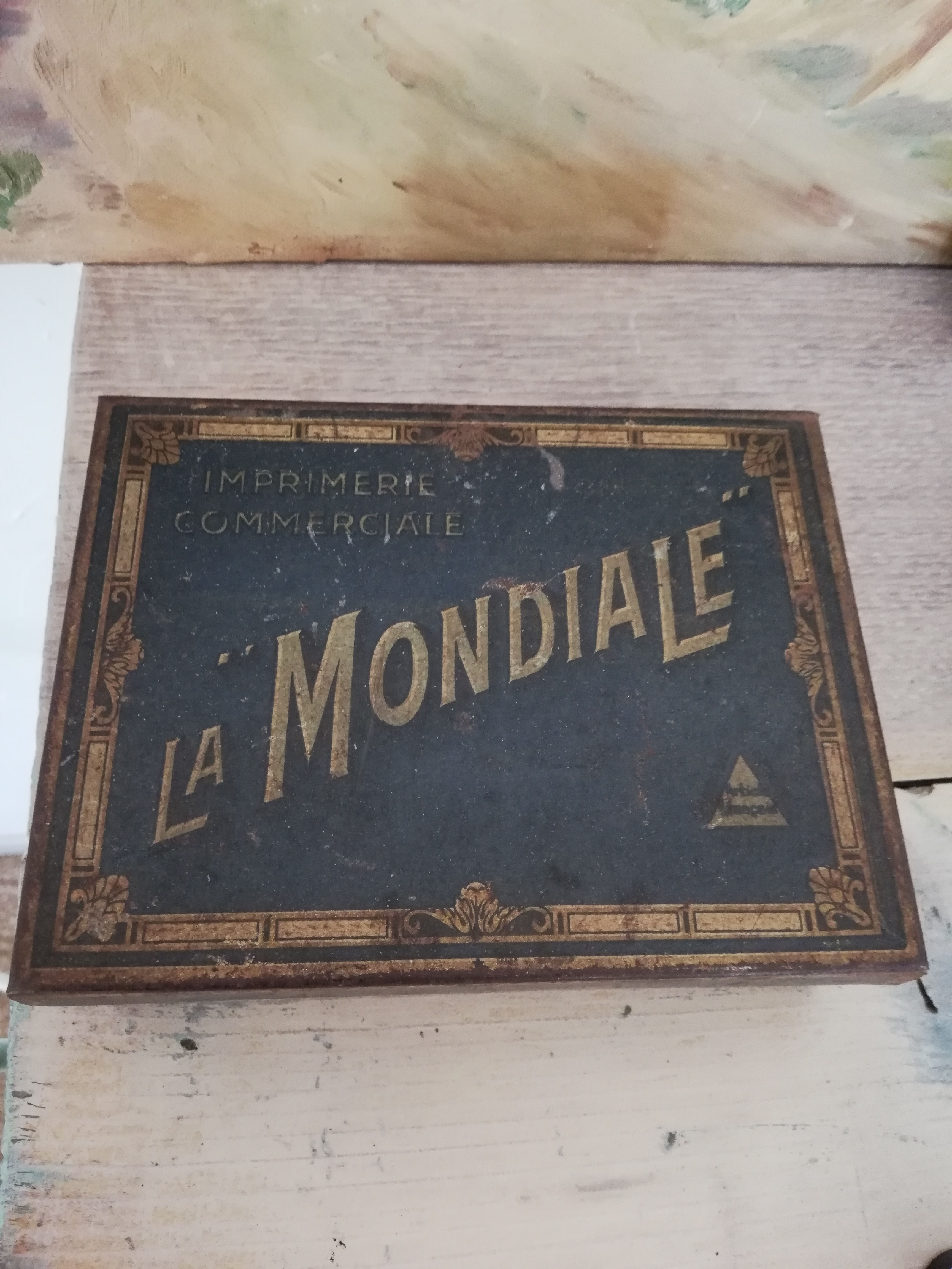 Boîte d'imprimerie en métal