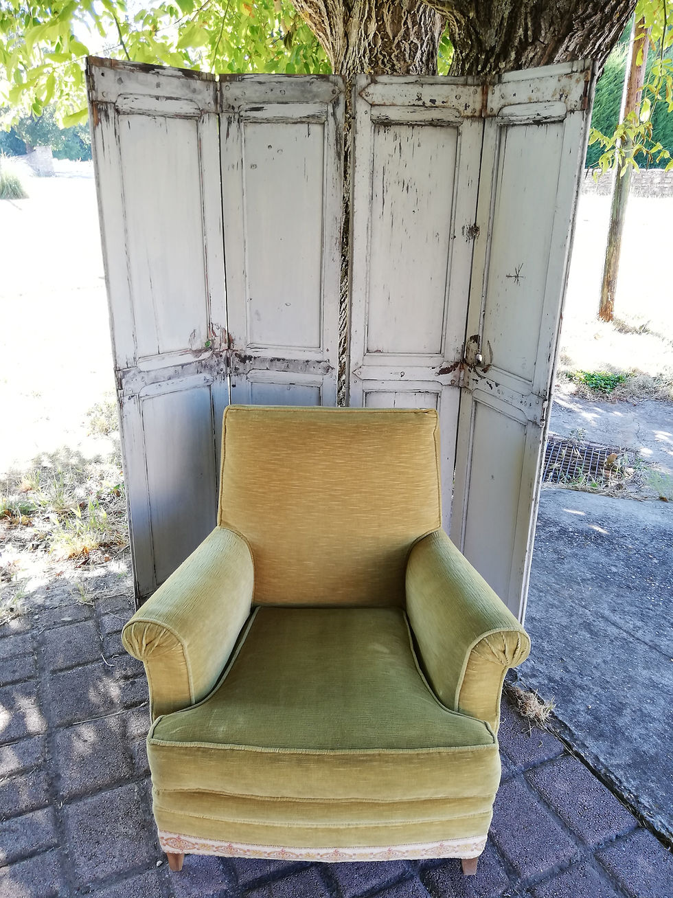 fauteuil crapaud couleur moutarde