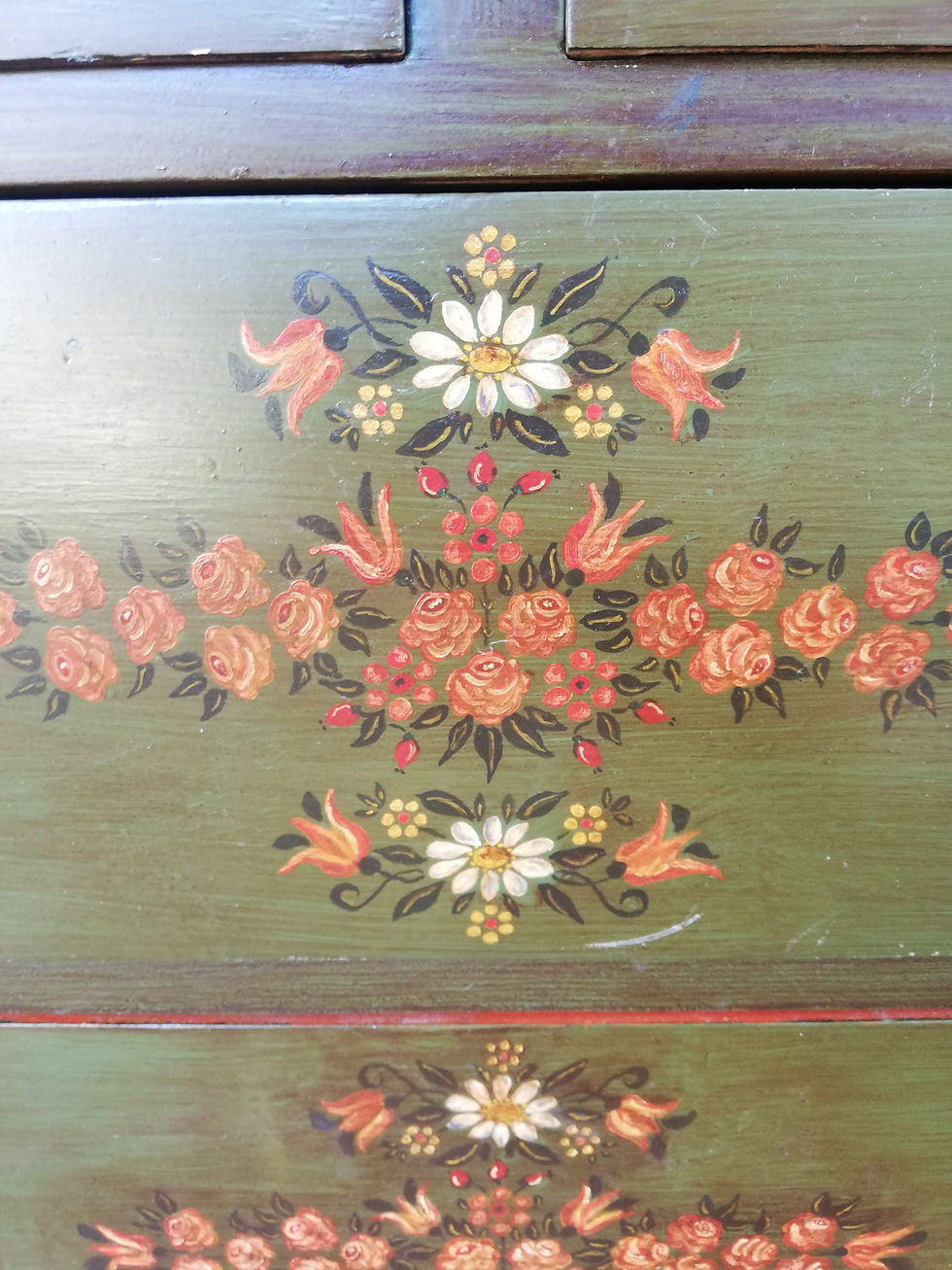 commode ancienne queue d'aronde