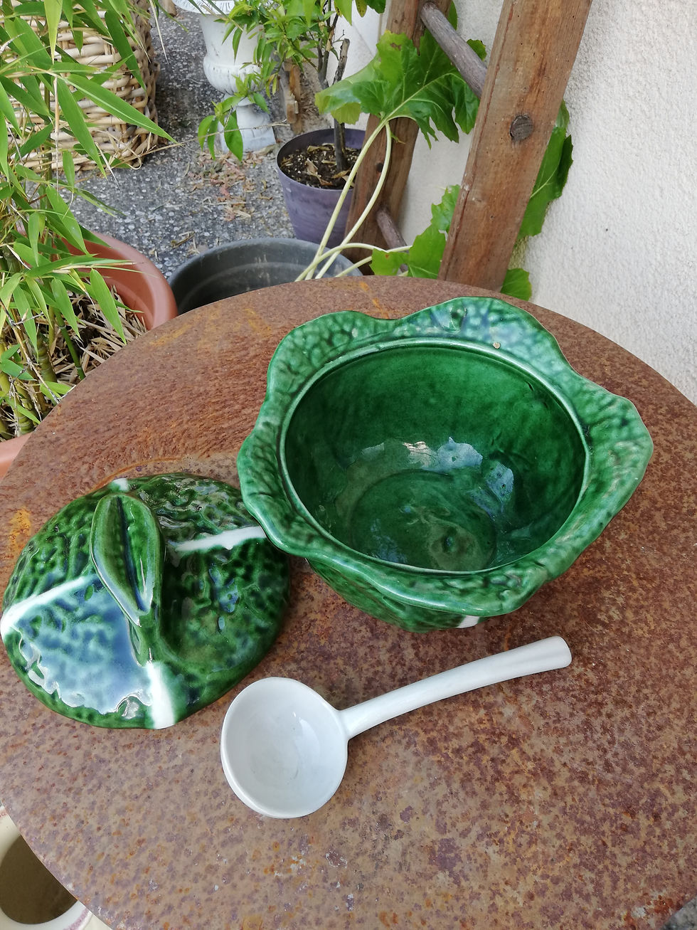 soupiere en barbotine chou