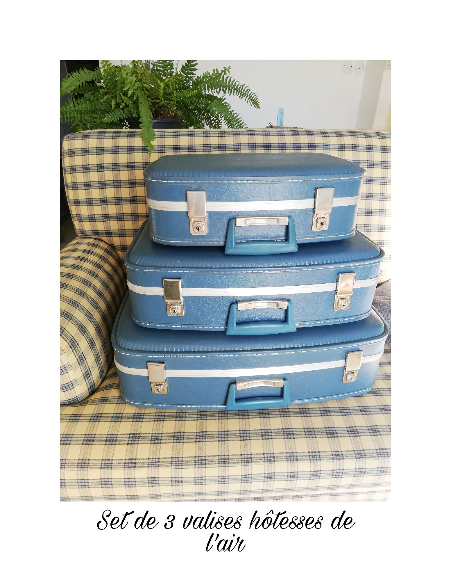 3 valises vintage hotesse de l'air bleu