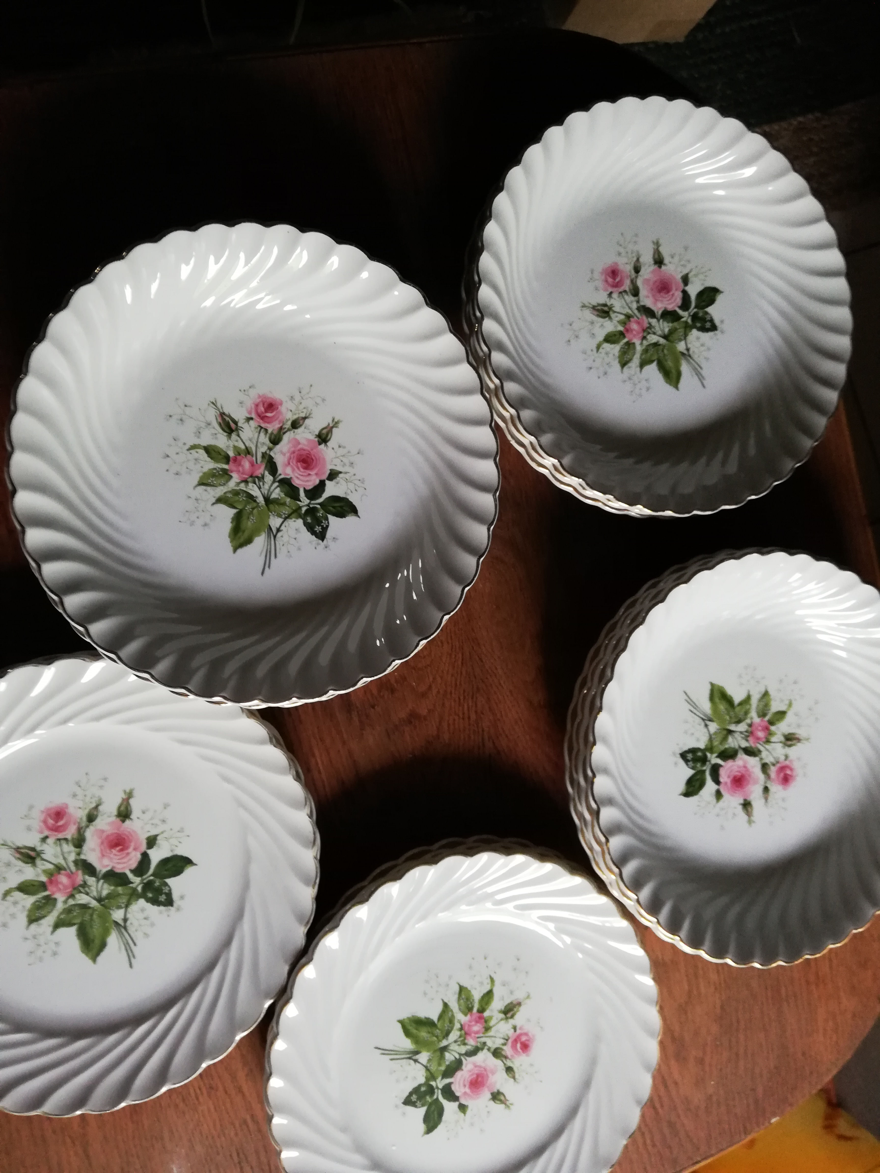 17 Assiettes Luneville Shabbychic *livraison comprise pour tahiti