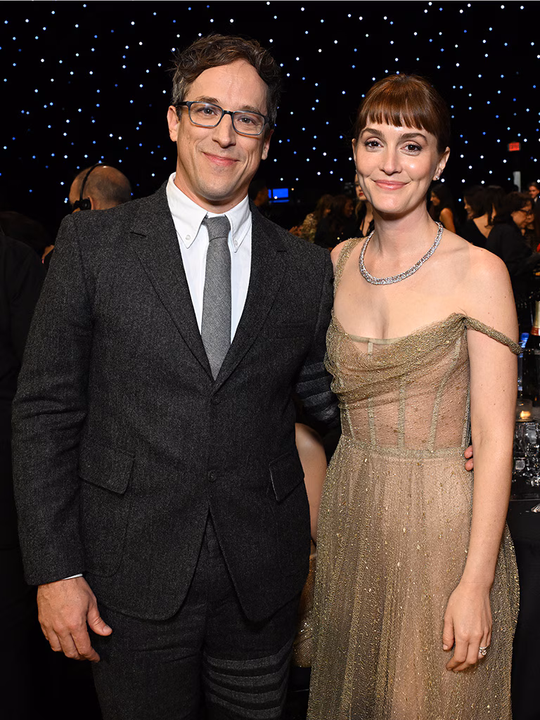 Josh Greenbaum e Leighton Meester (Critics Choice Awards/Divulgação)