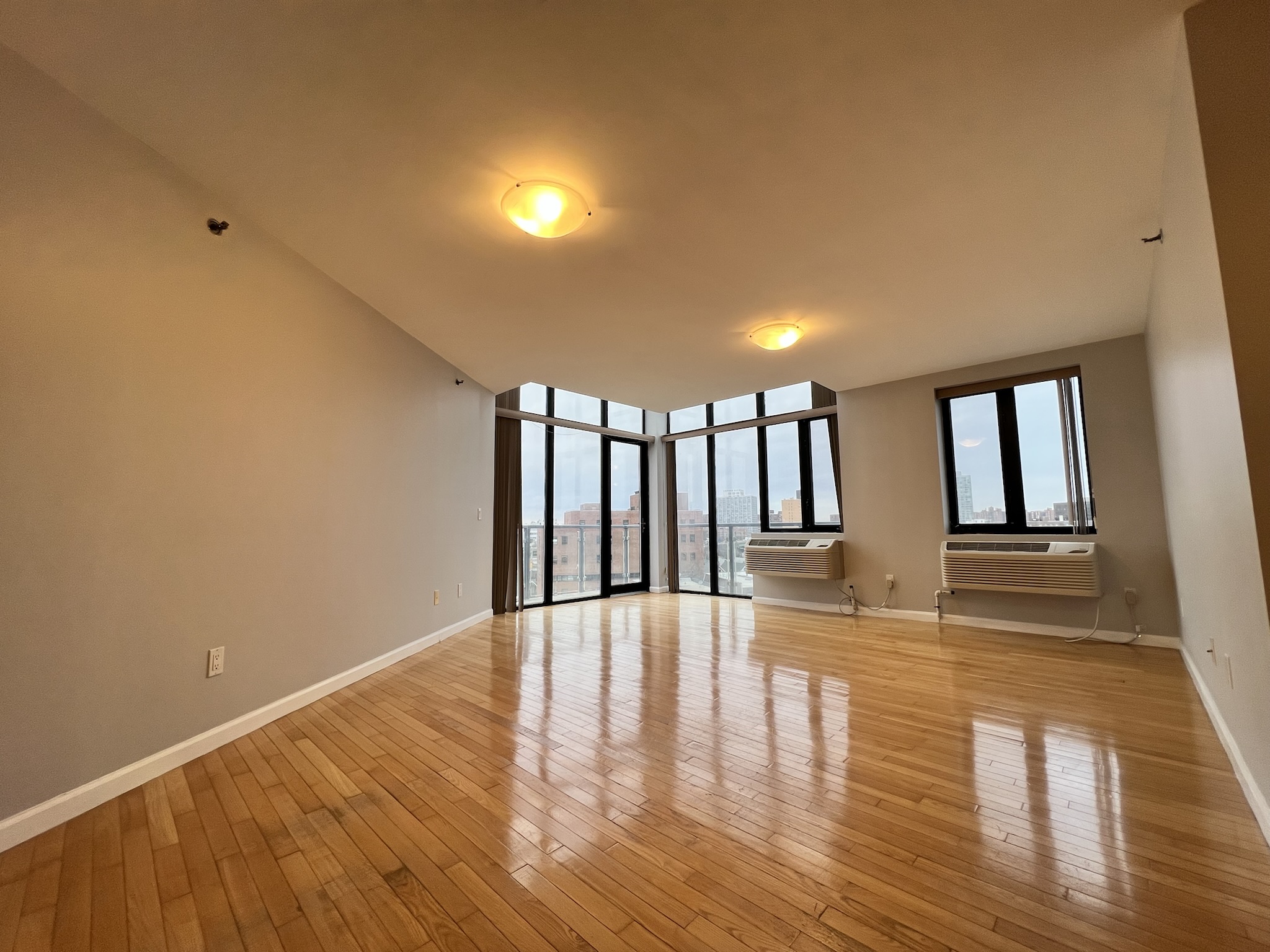 Penthouse for sale at 60-70 Woodhaven Blvd, Elmhurst content media