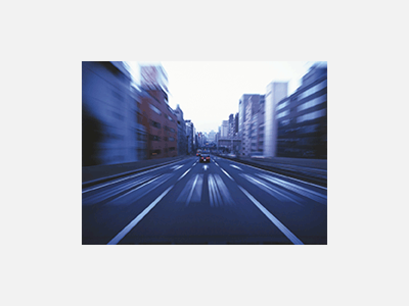 早朝の道路