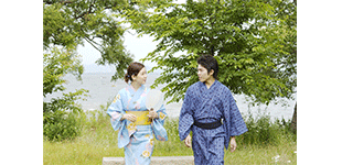 浴衣の男女