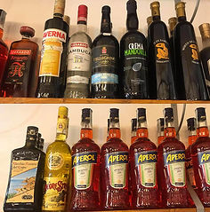 Cave à vins. Apéritifs et digestifs. Epicerie fine et traiteur italien sicilien Le Bontà di Gioia Paris 15