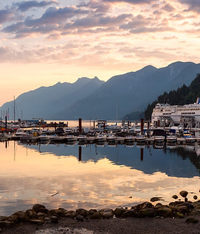 horseshoe-bay-with-marina-and-howe-sound-in-backgr-2022-03-07-19-58-21-utc.jpg