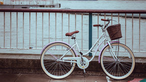 Casar ou comprar uma bicicleta?