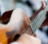 Sirva tocar la guitarra