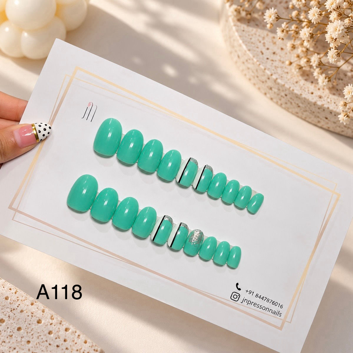 Minty Silver Edge | A118 | 20 Nails