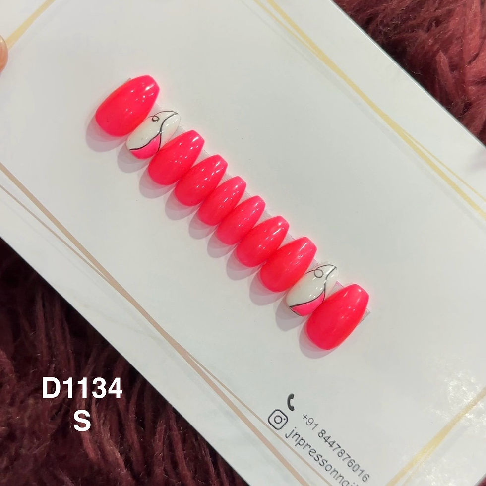 Pink smiles - S | Short coffin | Set of 10 or 12 nails