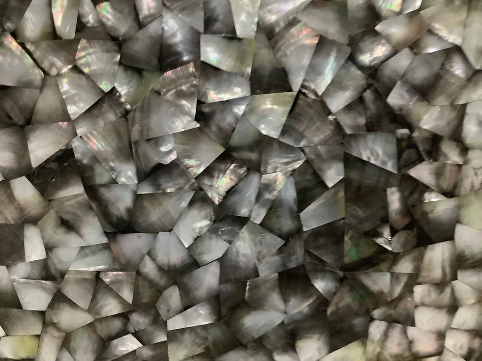 Thumbnail: Mother of Pearl