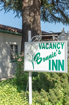 SweetwaterPhoto-Bonnie's-Inn-08.jpg