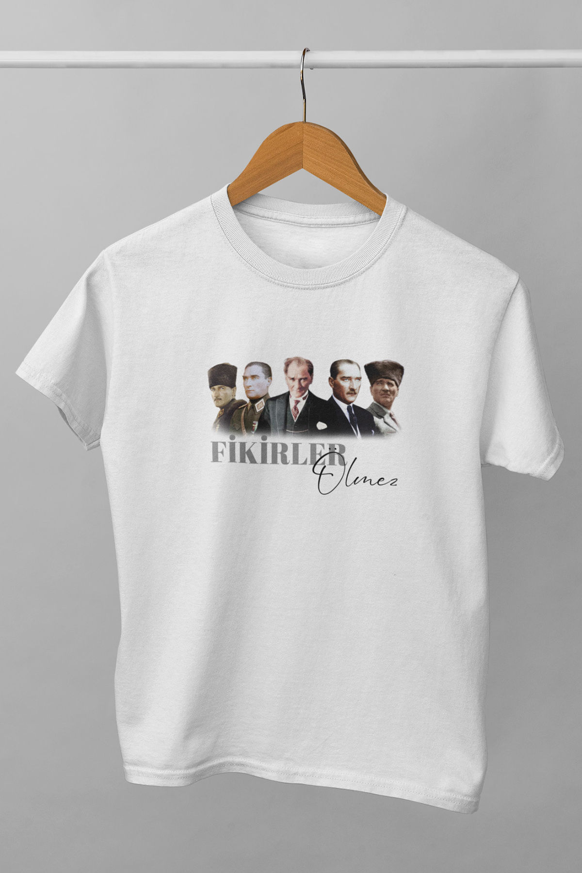 Atatürk Unisex Tişört Sevgililer Anneler Babalar Doğum Günü Hediyesi T-shirt