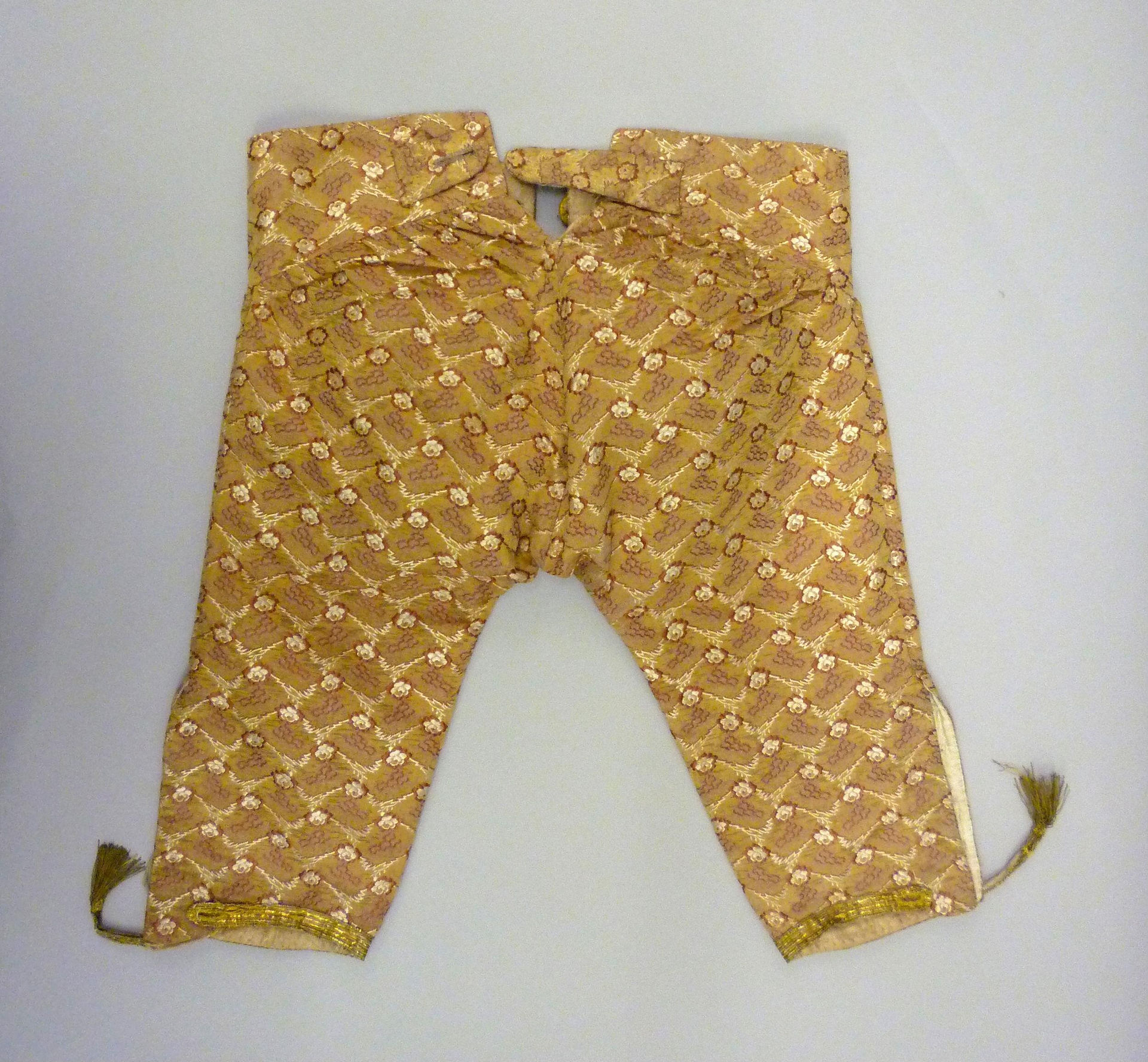 1750s breeches from the back