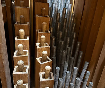 St Michael West Chicago Pipes 2.jpg