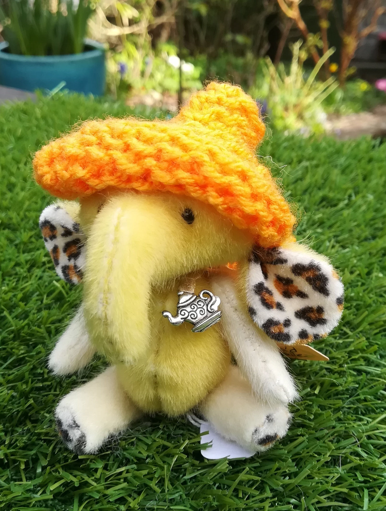 Belle by Hand Rhia'd Bears