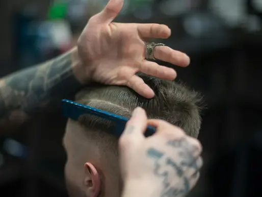 Der Job-to-be-Done Mindset erklärt an einem Friseursalon Besuch