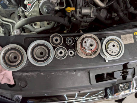 福斯保養案例分享，深入解析正時皮帶更換、大保養流程與引擎保養重點，避免皮帶斷裂造成引擎損傷，維持 Volkswagen 車輛最佳性能與安全。